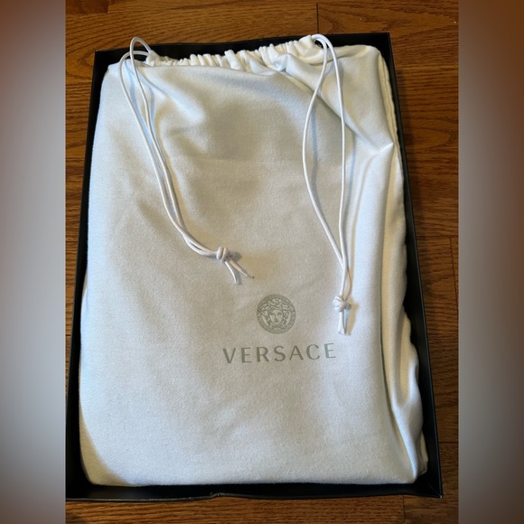 Versace Green nylon Medusa crossbody messenger bag purse NEW (AUTHENTIC) - Picture 16 of 16